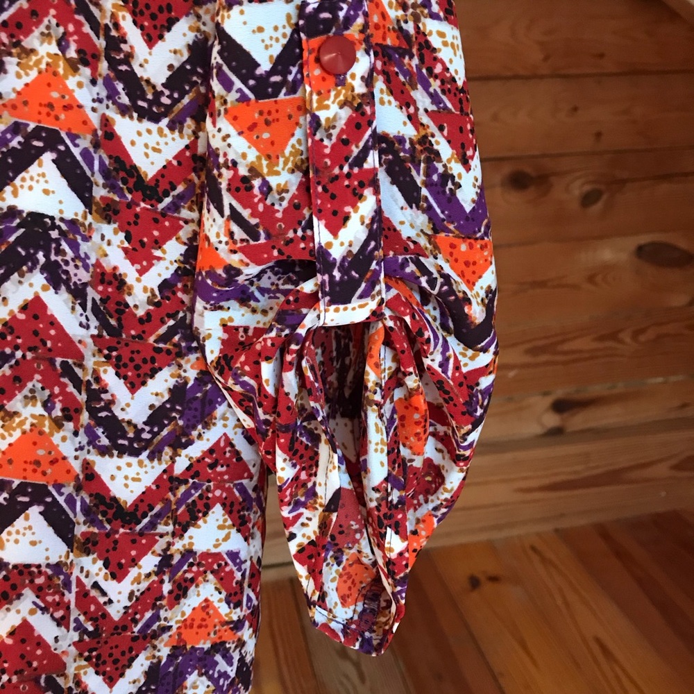 🌸5/$30🌸 Multi-colored Tunic Top EUC - Picture 4 of 13